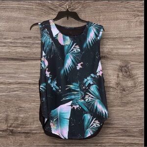 Fabletics Tank Top Womens L
Black Floral Trisha Havana Sheer
Mesh Tropical Leaf